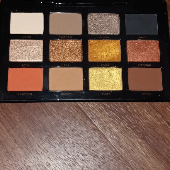 Supreme Bronze palette by Artist Couture - Picture 4 of 4